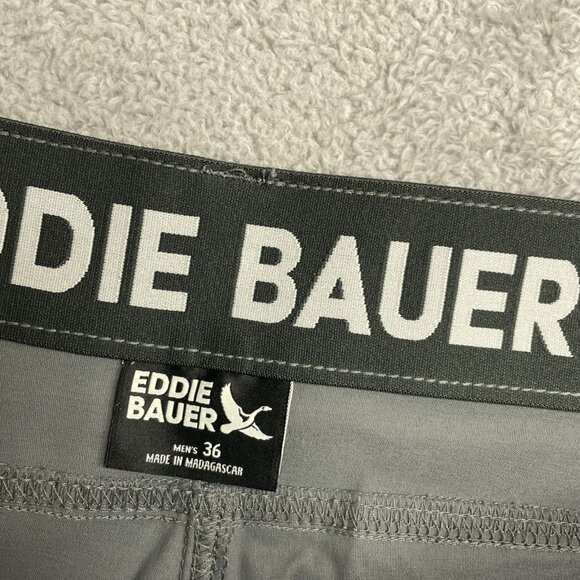 NEW Eddie Bauer Rainier 10” Tech Shorts Men’s 36 Cargo Outdoor Gray - Picture 4 of 8